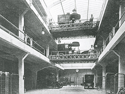 (Garage Rue de Ponthieu – Paris 1905)